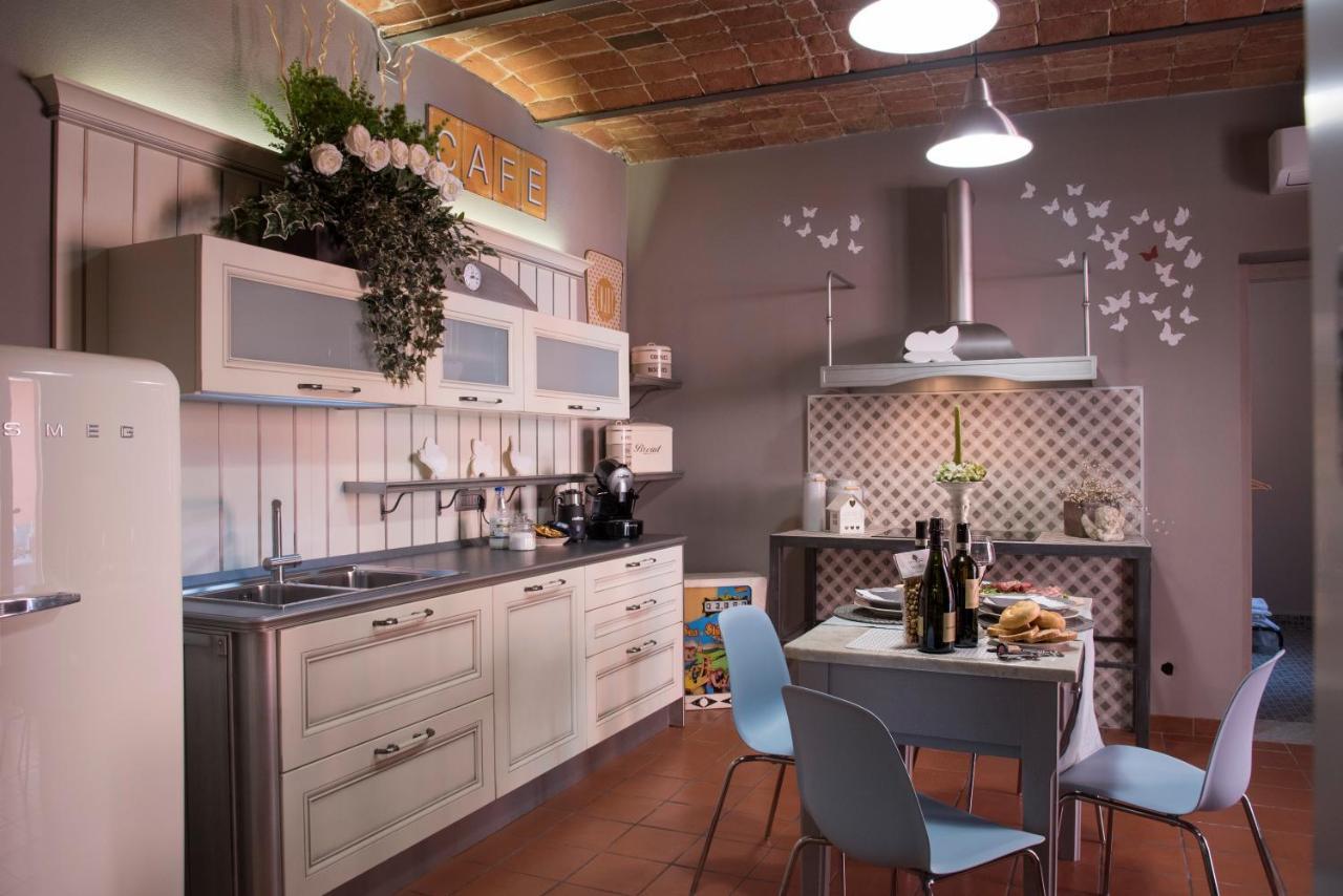 Appartamento Vacanze / Holiday Flat Farfalle&Rossobarbera Montegrosso dʼAsti Exteriör bild
