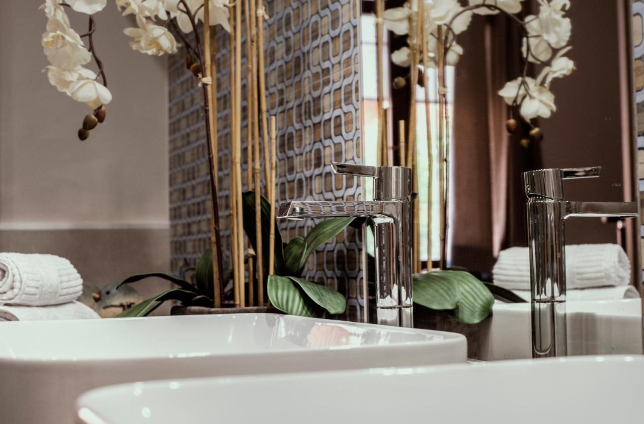 Appartamento Vacanze / Holiday Flat Farfalle&Rossobarbera Montegrosso dʼAsti Exteriör bild